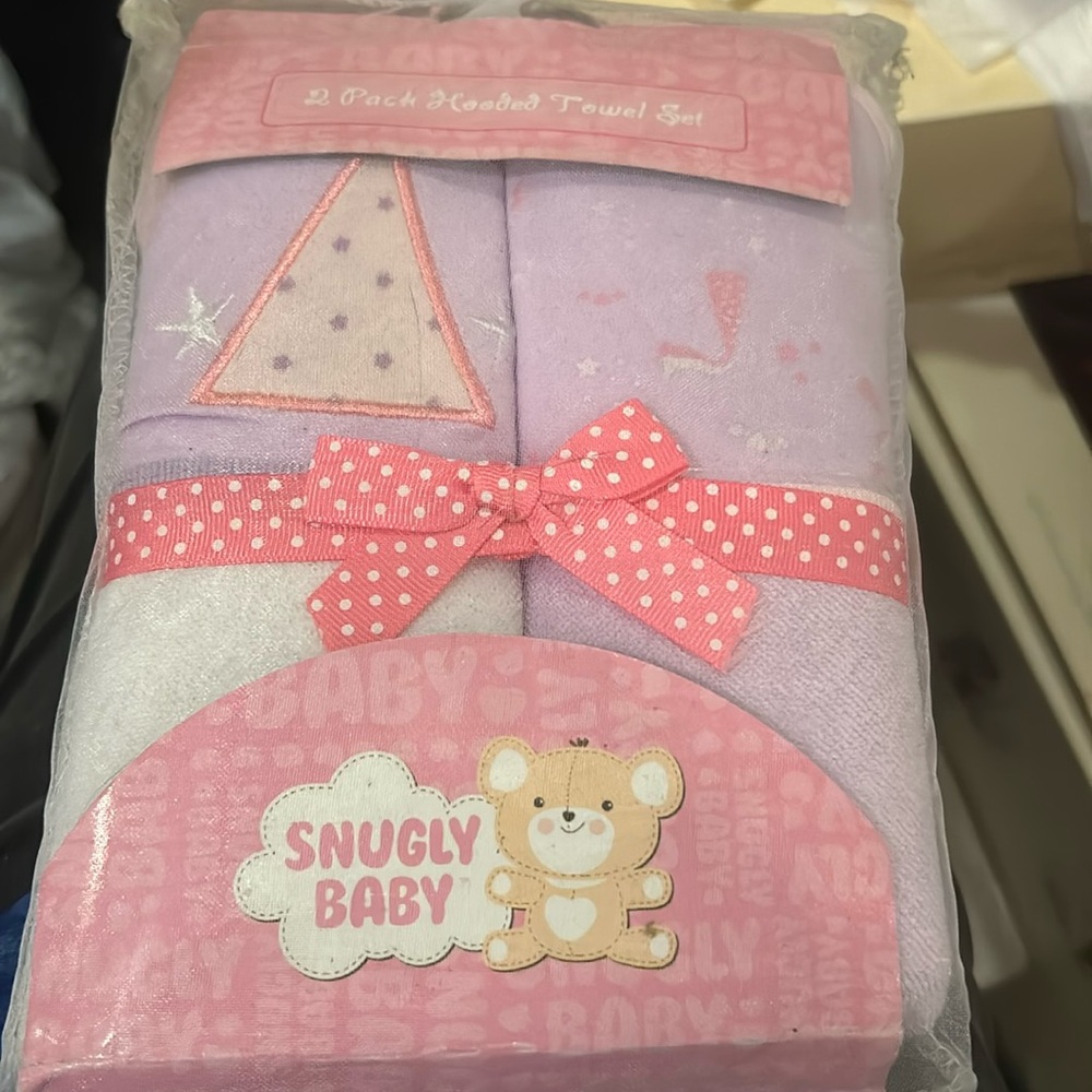 Nip 2 baby girl hooded towels